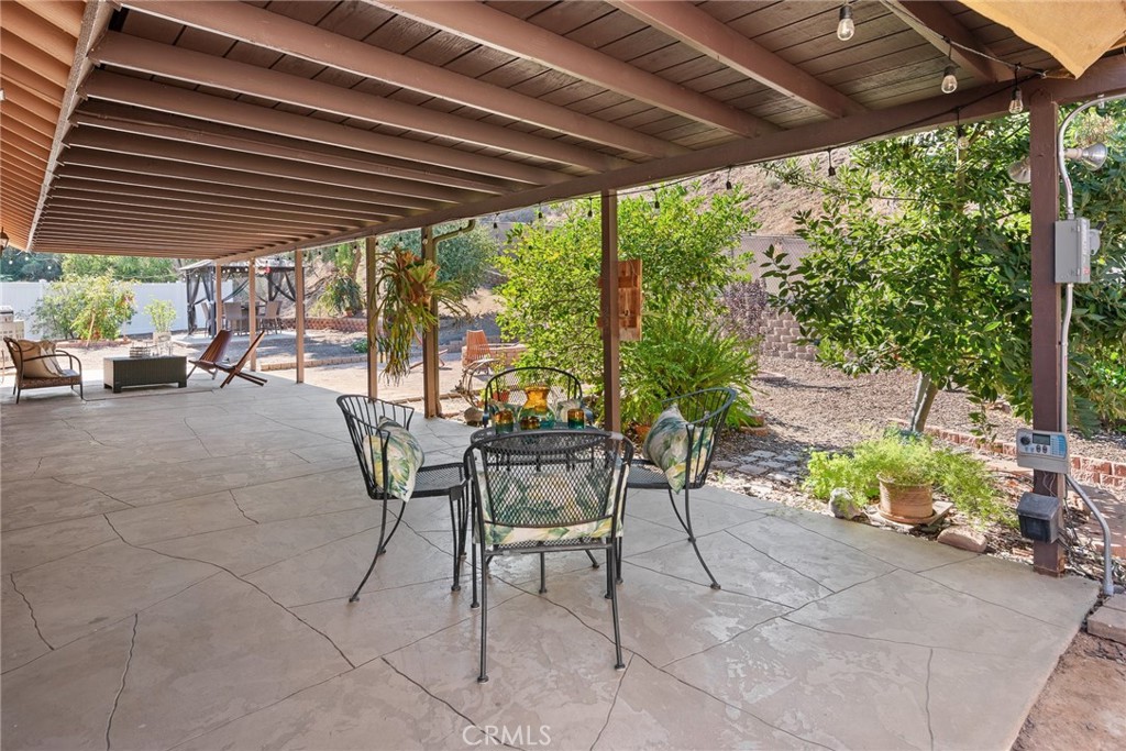 8898 Burkshire Place