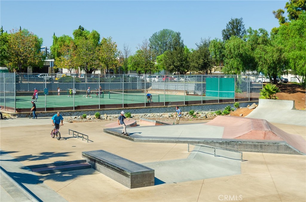 8898 Burkshire Place