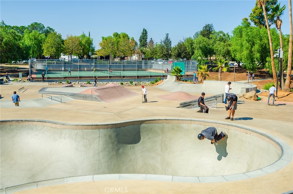 8898 Burkshire Place