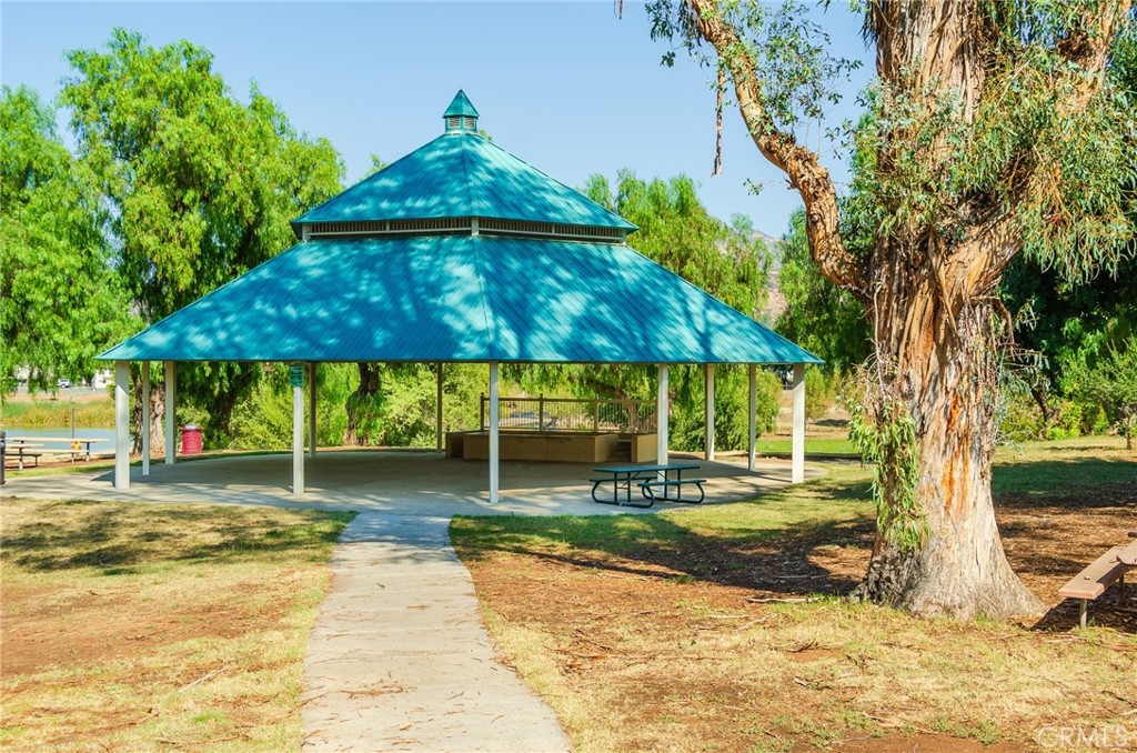 8898 Burkshire Place