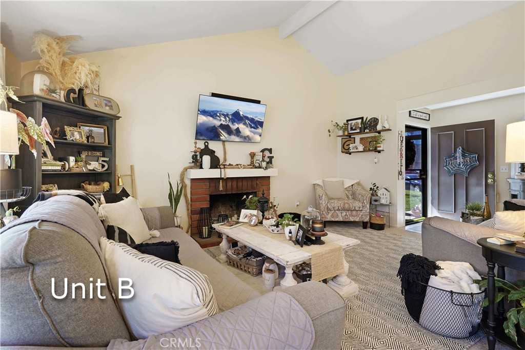 2362 Iroquois Avenue A&B