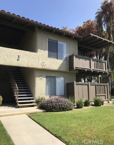 1345 Cabrillo Park Dr. J16