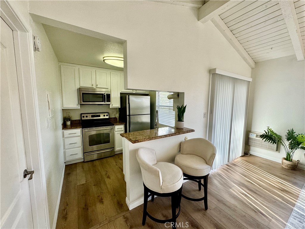 1345 Cabrillo Park Dr. J16