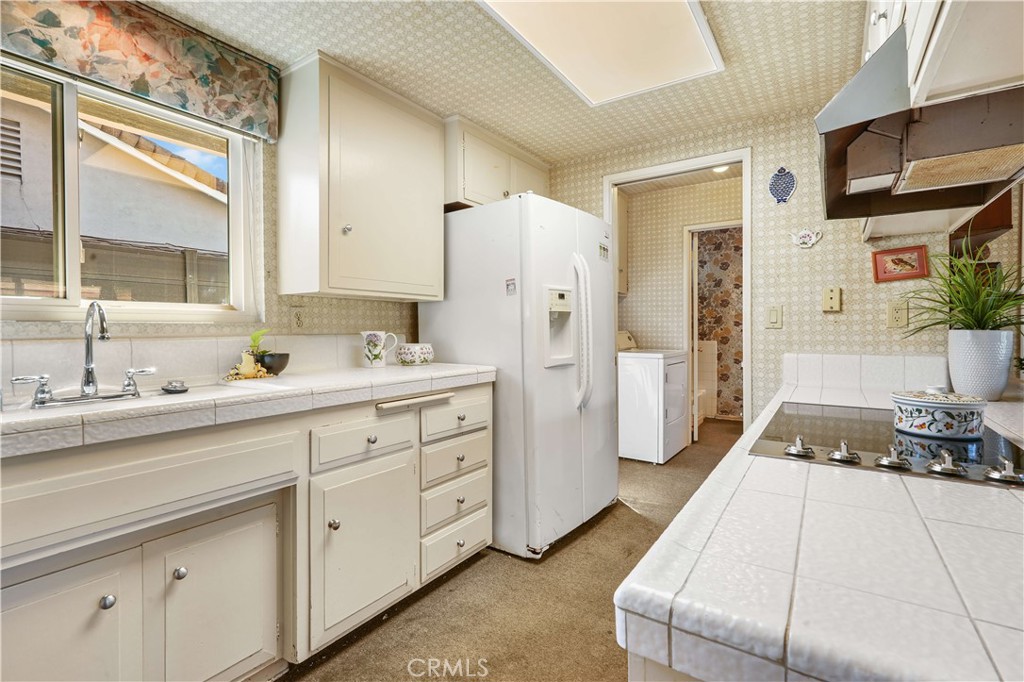 1423 La Canada Drive