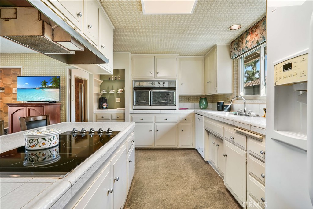 1423 La Canada Drive