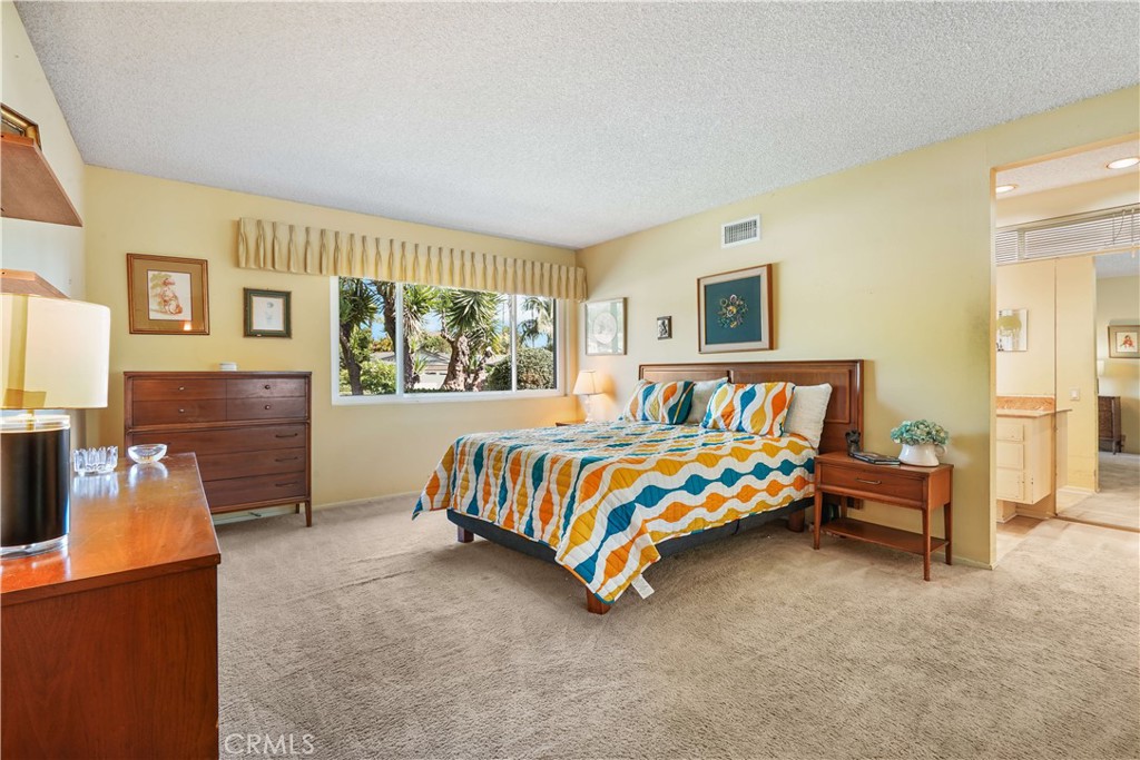 1423 La Canada Drive