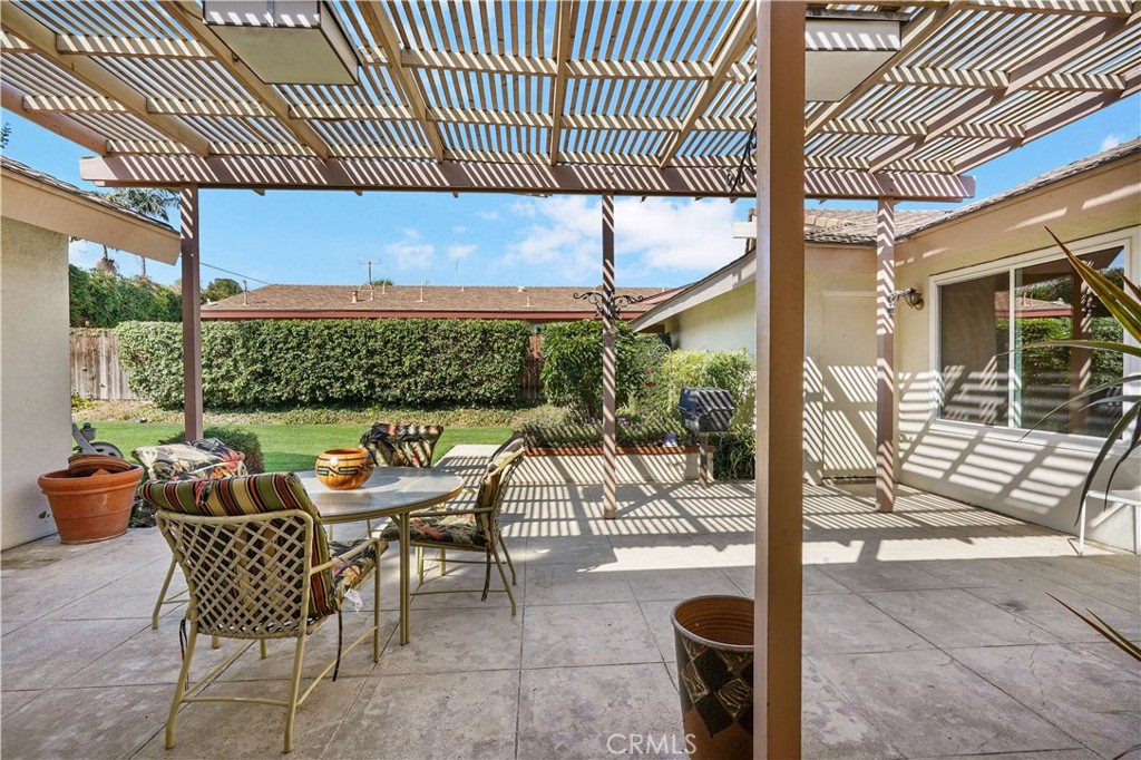 1423 La Canada Drive