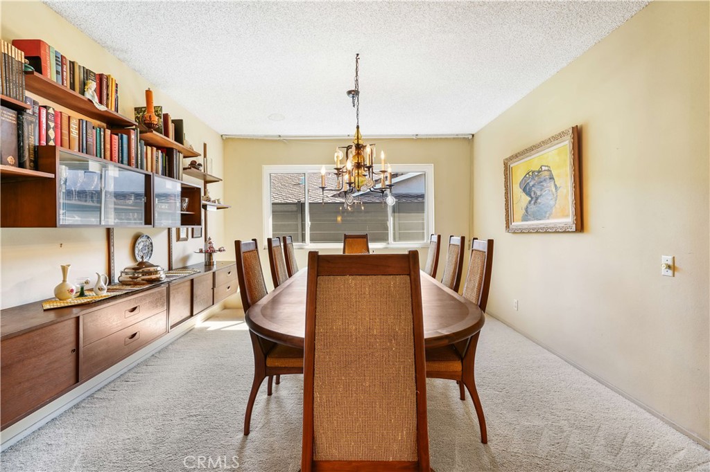 1423 La Canada Drive