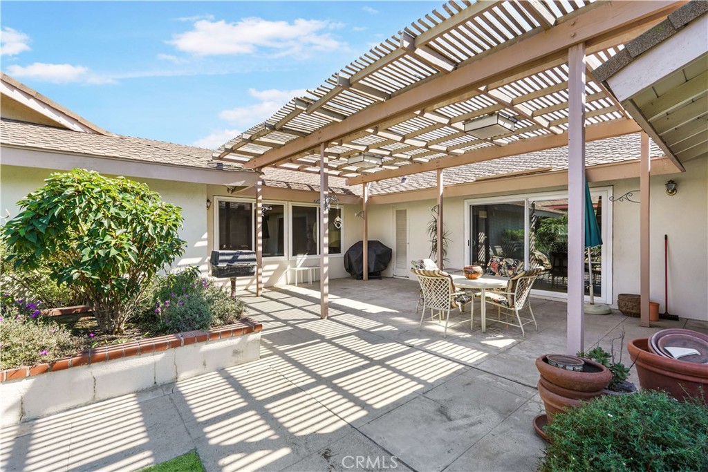 1423 La Canada Drive