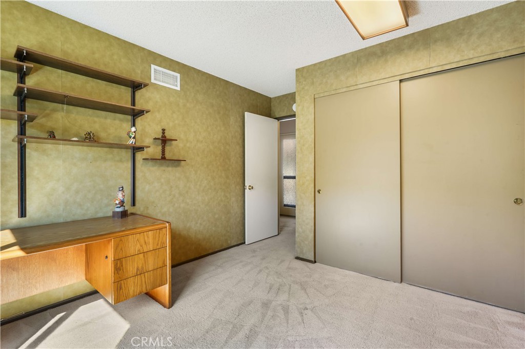 1423 La Canada Drive