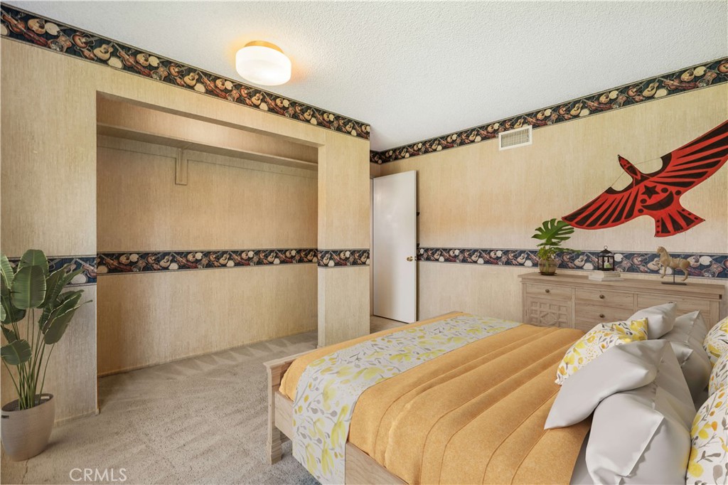 1423 La Canada Drive