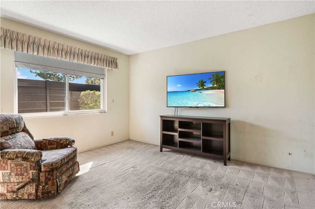 1423 La Canada Drive