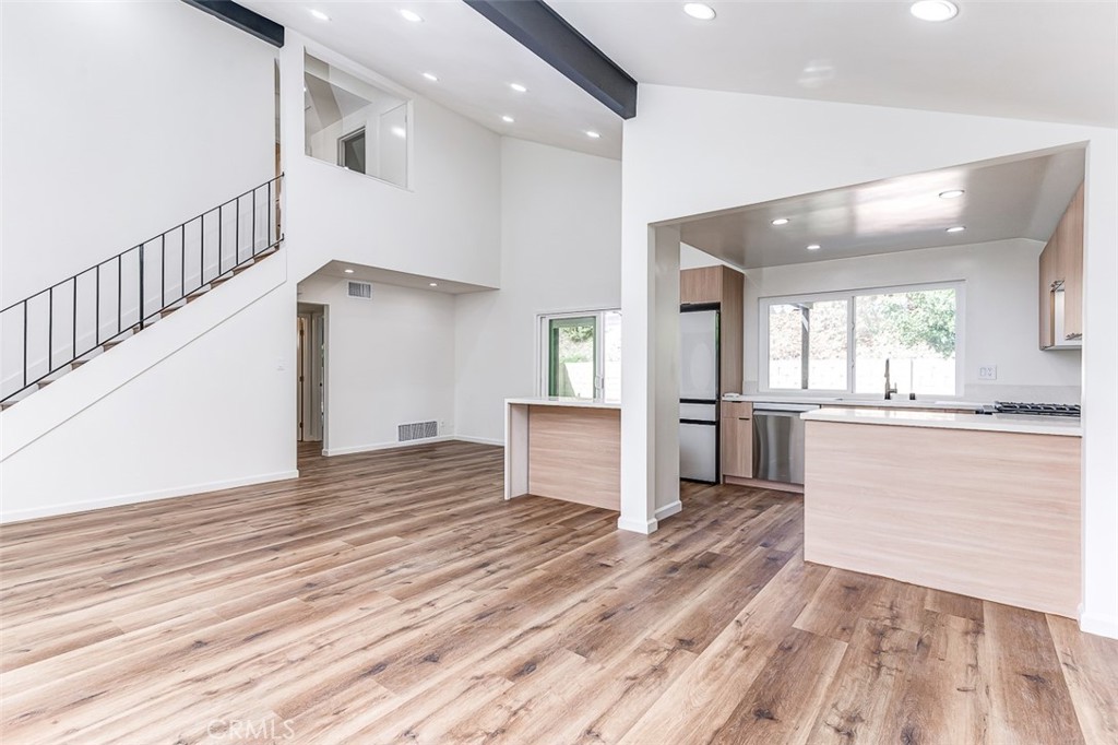 19027 Wiersma Avenue