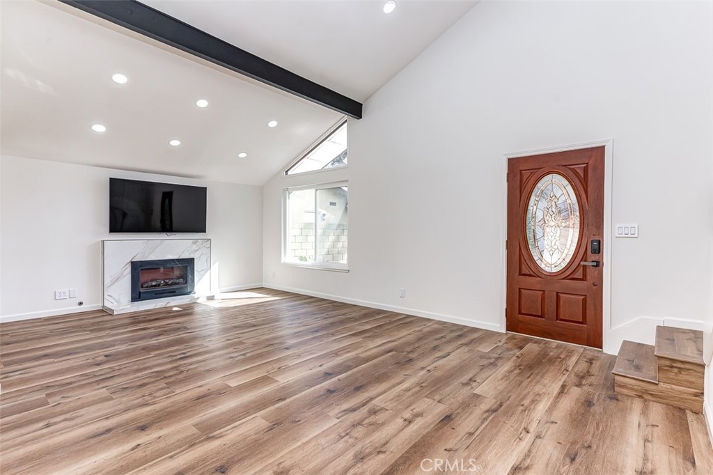 19027 Wiersma Avenue