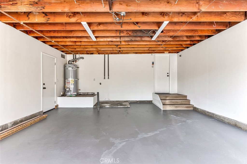 19027 Wiersma Avenue