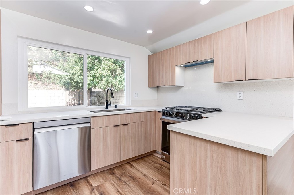 19027 Wiersma Avenue