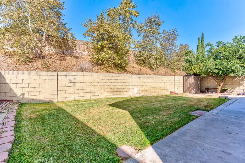 19027 Wiersma Avenue