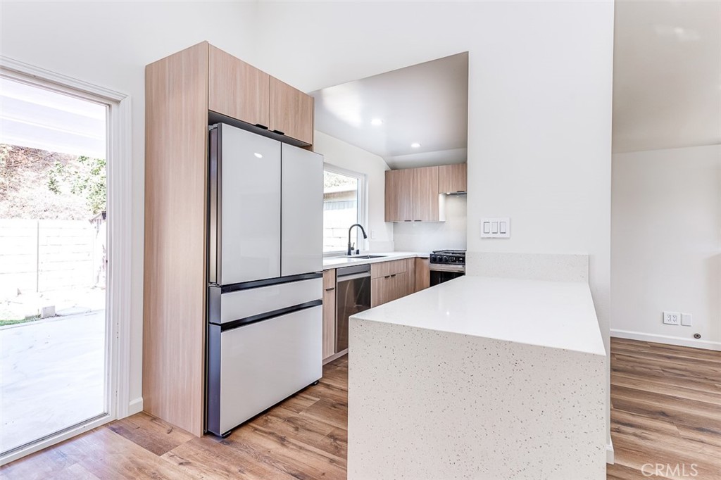 19027 Wiersma Avenue