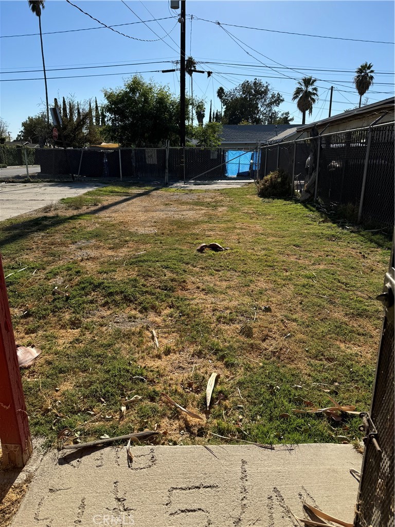 5506 Mission Boulevard