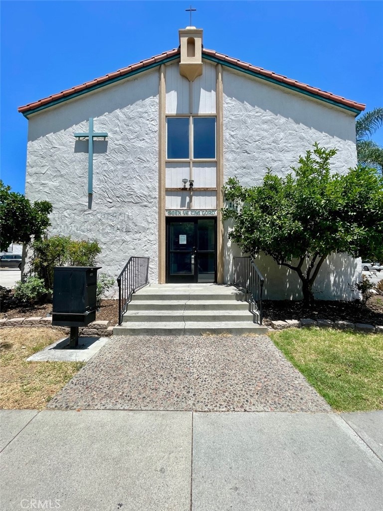 247 E Amerige Avenue