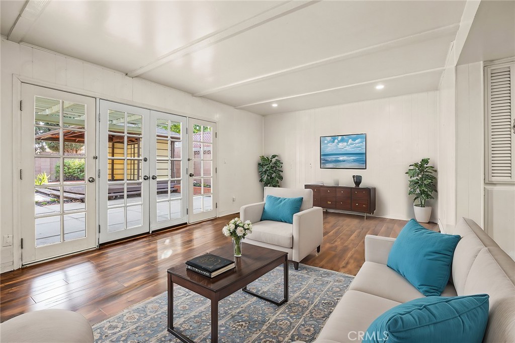 2020 Elmcroft Circle