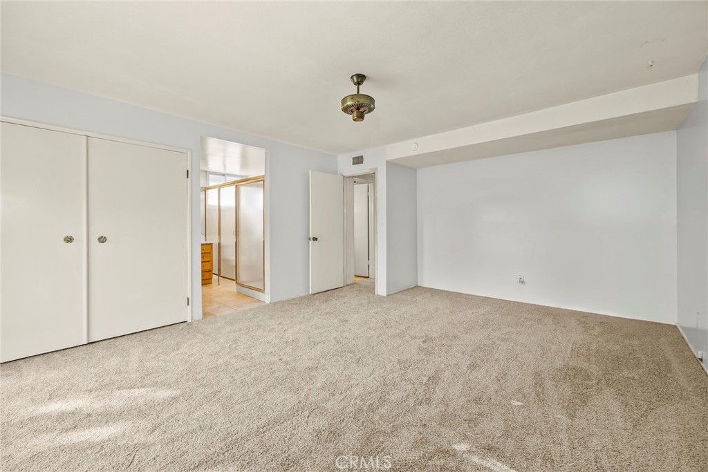 2020 Elmcroft Circle