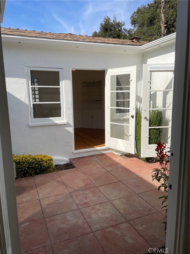 5332 Mount Helena Avenue