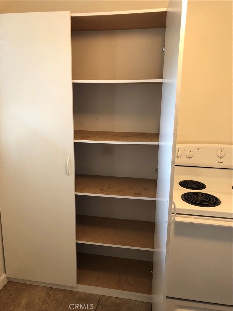 1209 W Valley View Drive