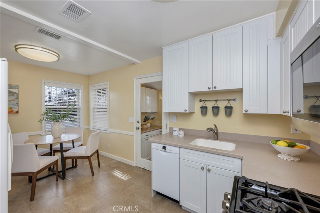 535 W Heather Ave