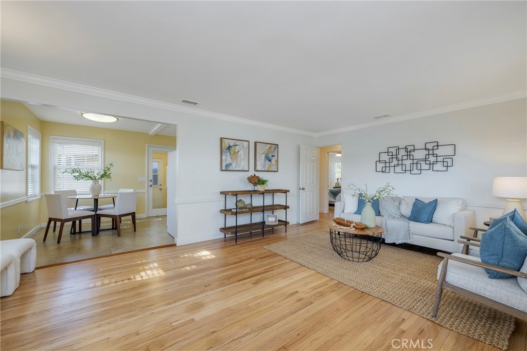 535 W Heather Ave