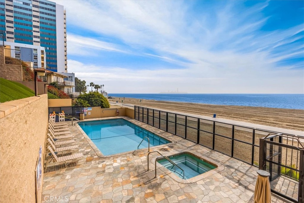 1750 E Ocean Boulevard 1510