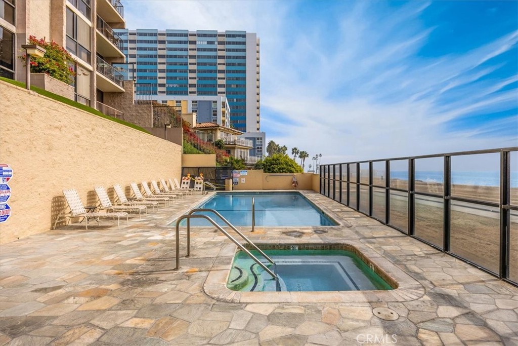1750 E Ocean Boulevard 1510