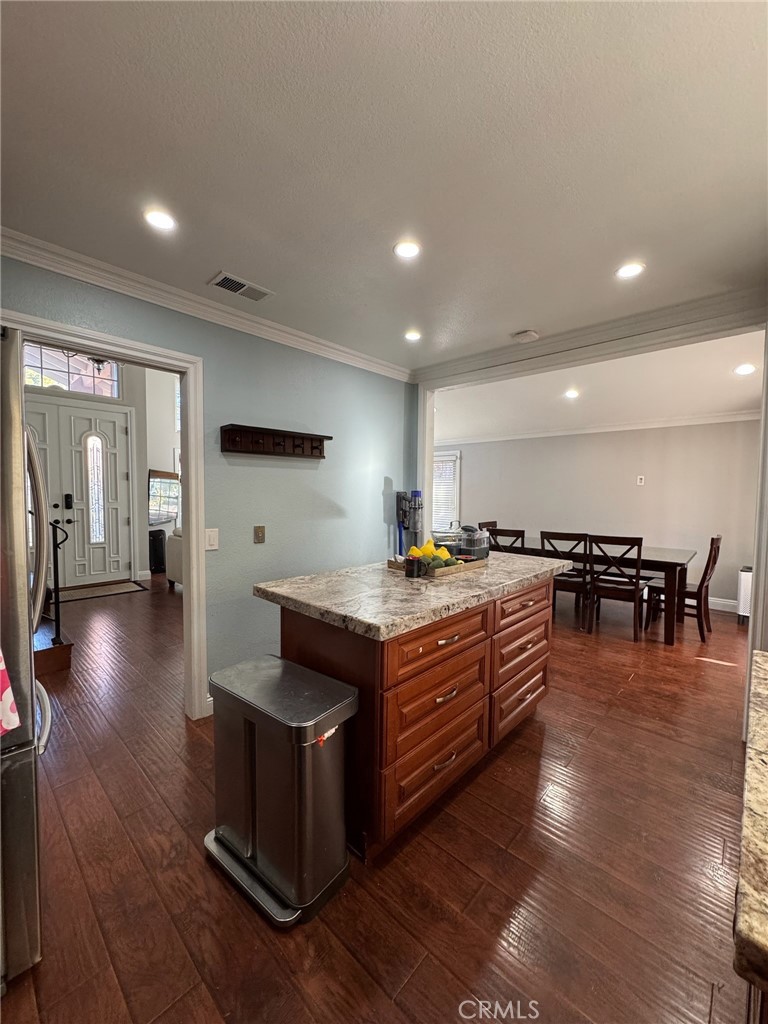 2314 W Rowland Avenue