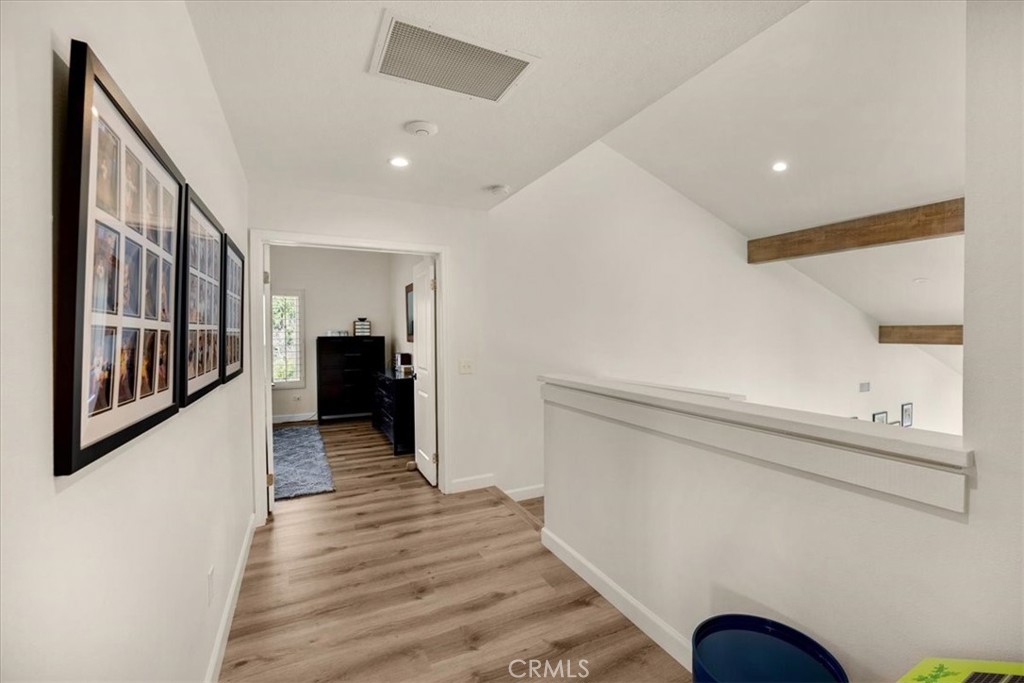 1647 N Mountain View Place