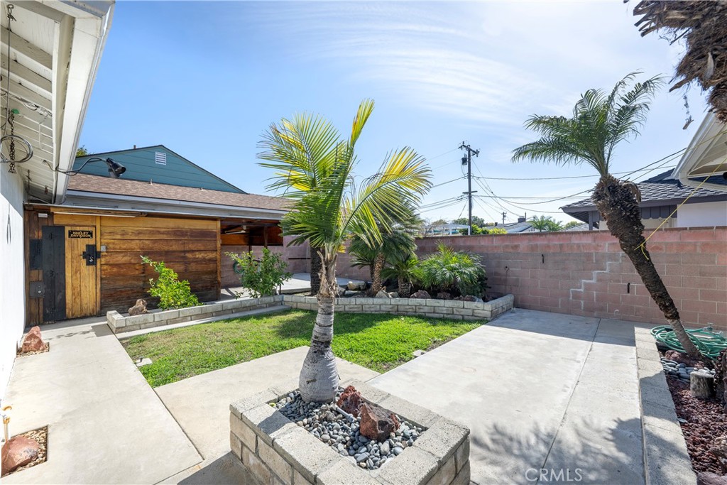 10334 Woodstead Ave