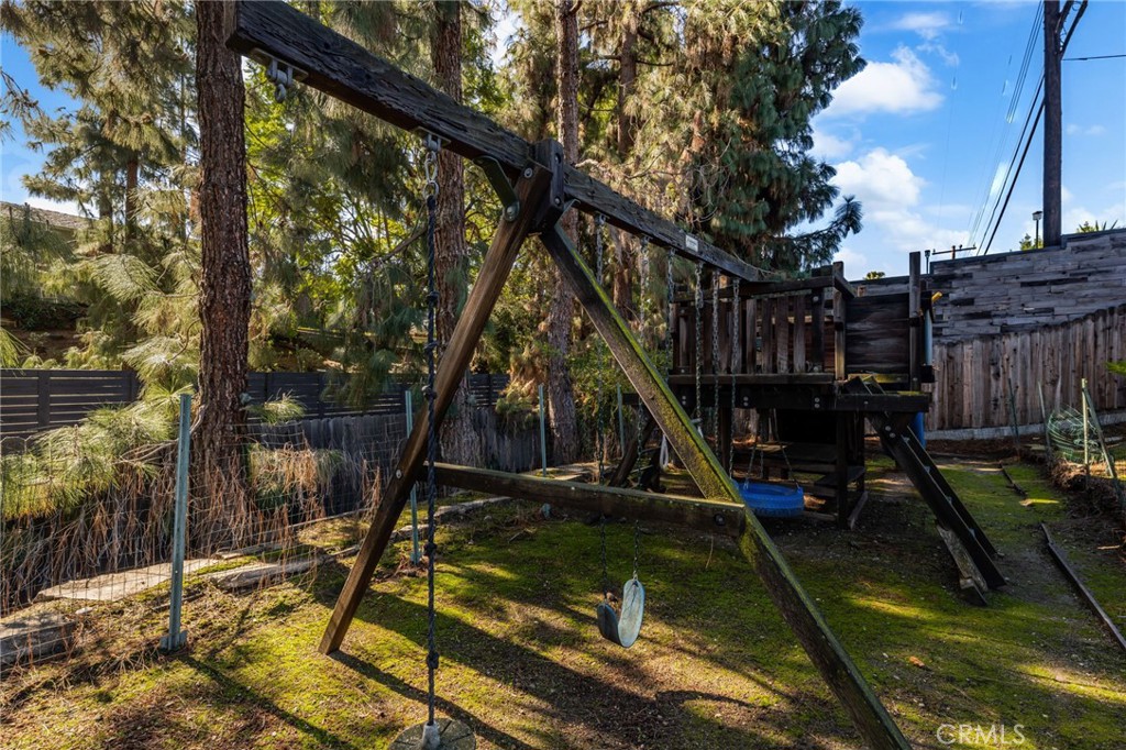 3220 Santa Monica Avenue