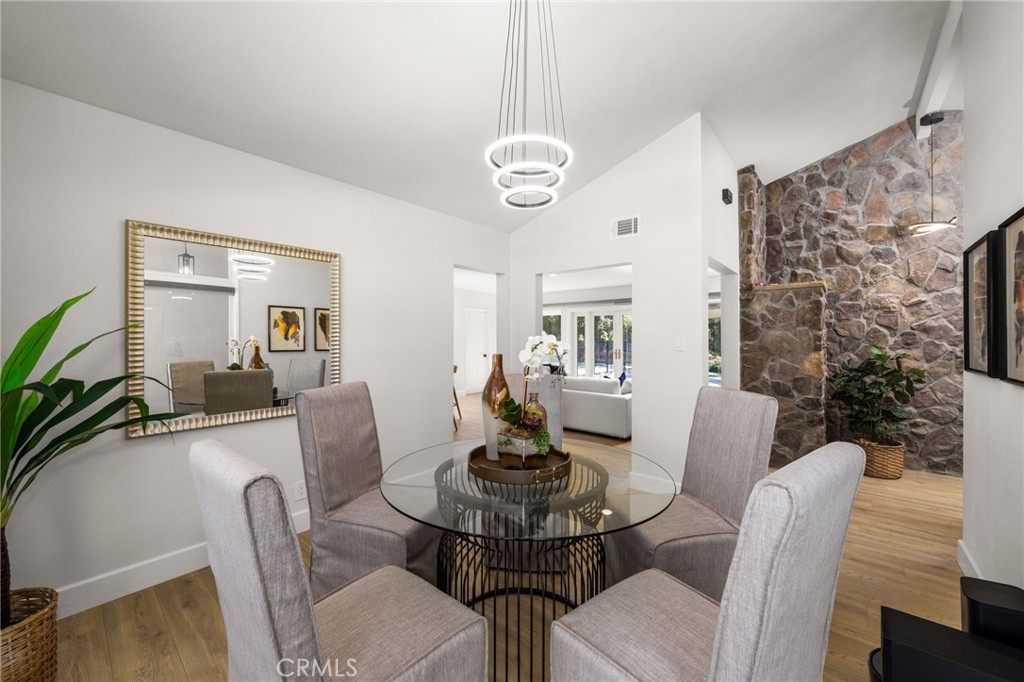 3220 Santa Monica Avenue