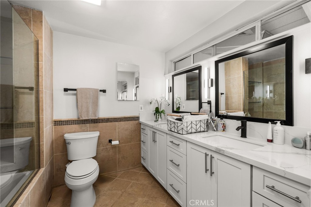 3220 Santa Monica Avenue