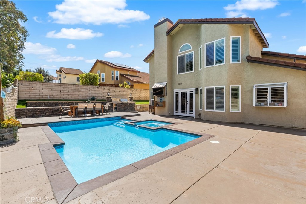 15575 Quiet Oak Drive