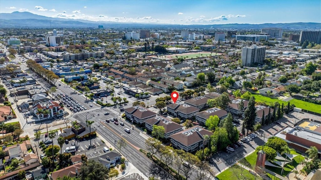 940 W 17th Street 40 and 41A