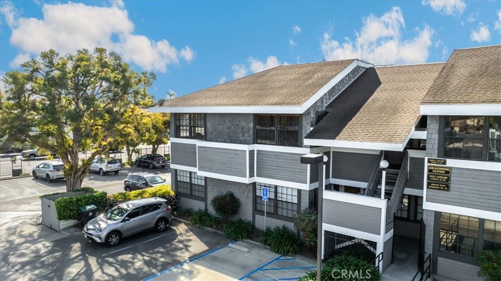 940 W 17th Street 40 and 41A