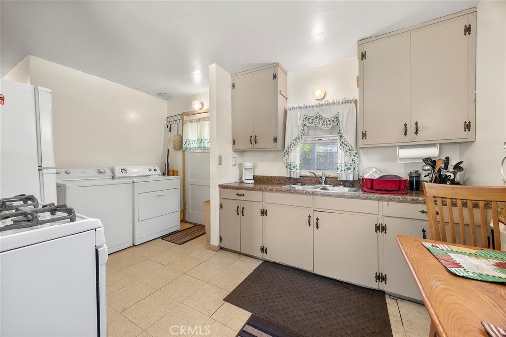 414 W Olive Avenue