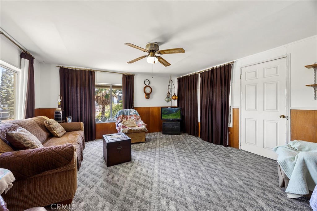 414 W Olive Avenue