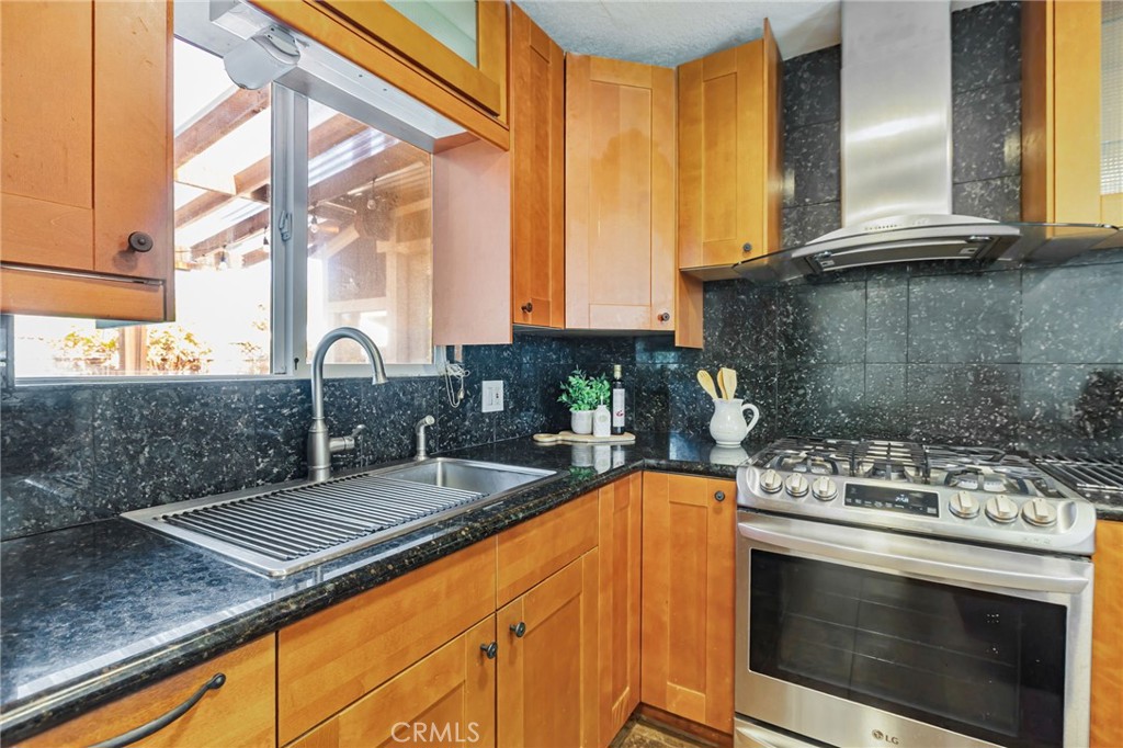 2652 La Salle Way