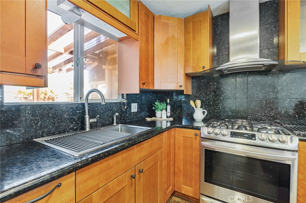2652 La Salle Way