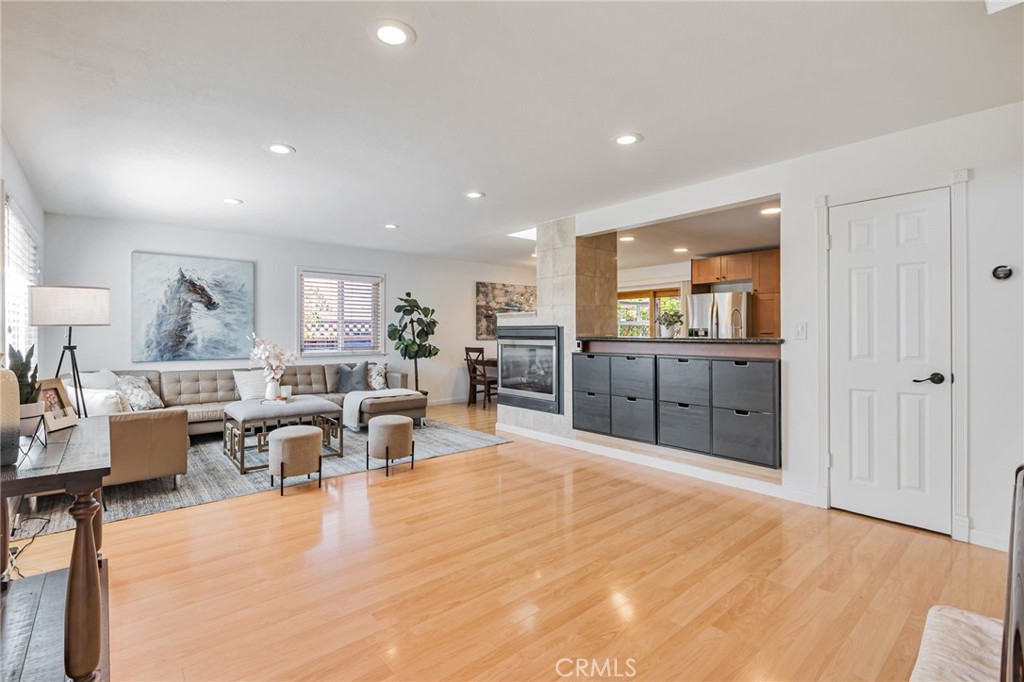 2652 La Salle Way