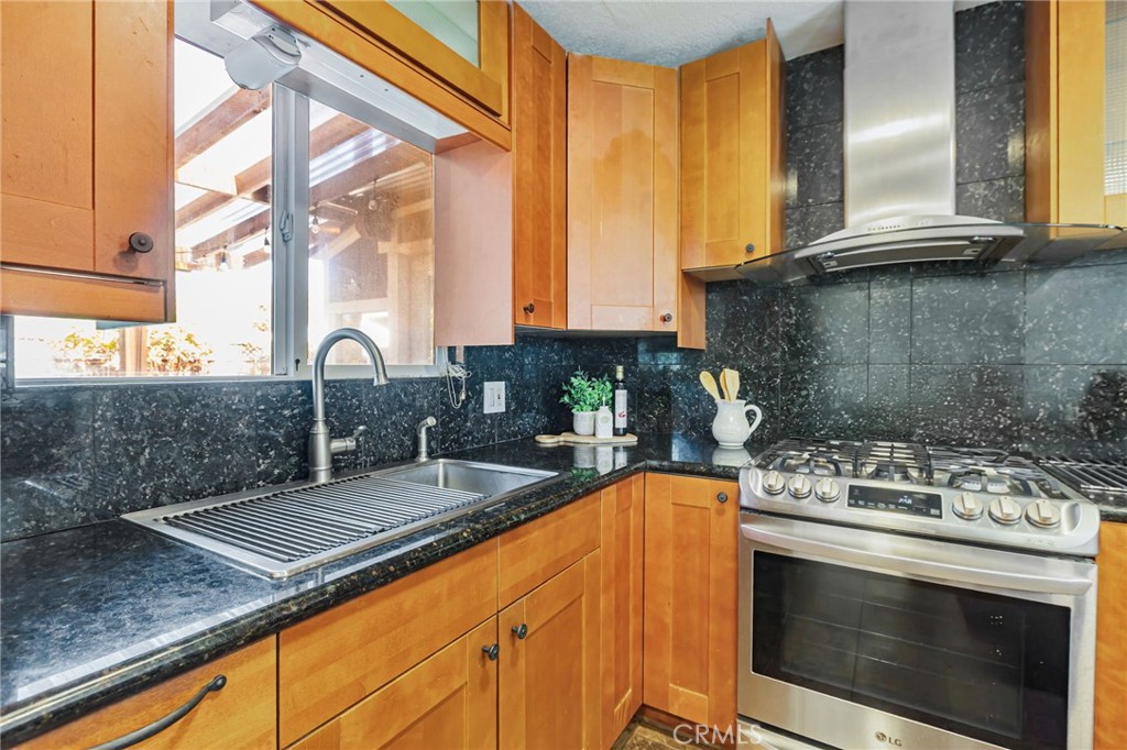 2652 La Salle Way