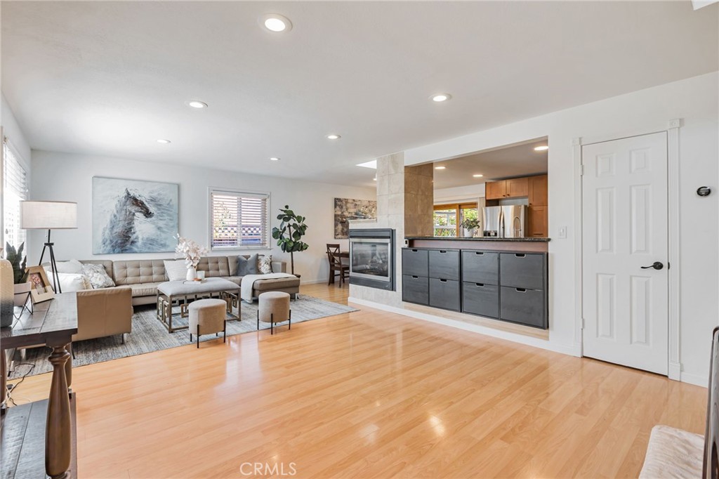 2652 La Salle Way