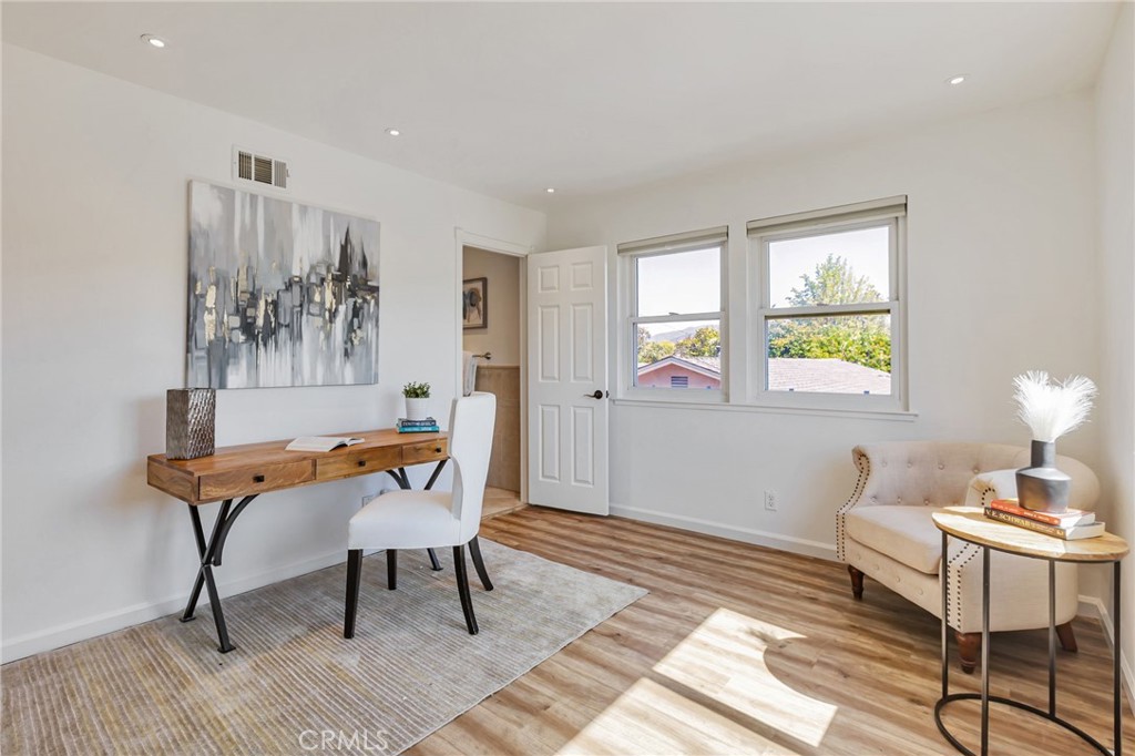 2652 La Salle Way