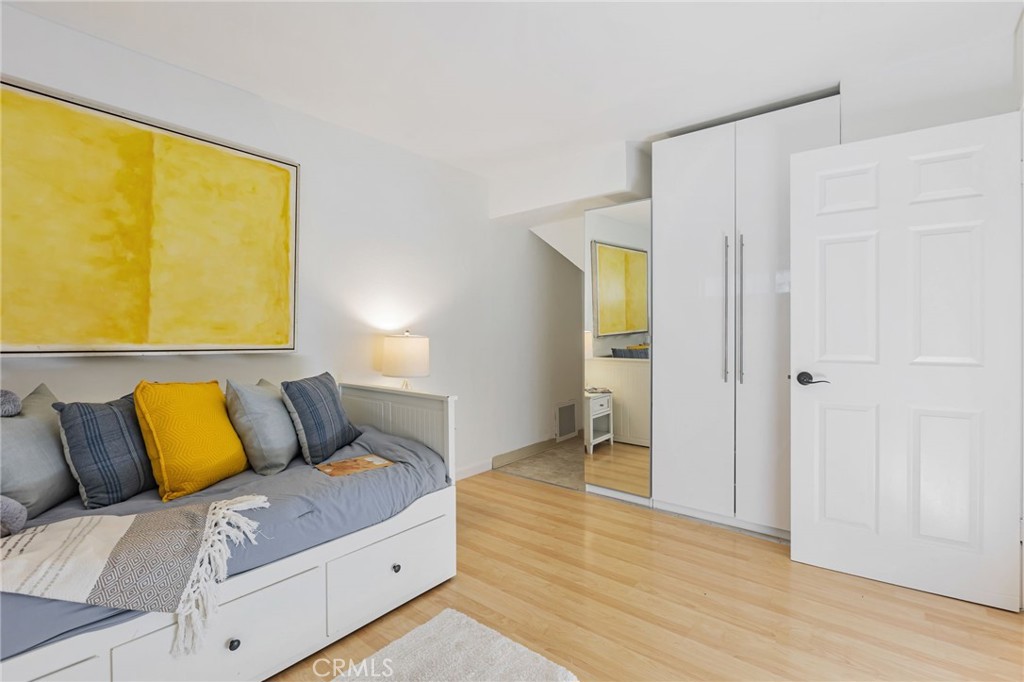 2652 La Salle Way